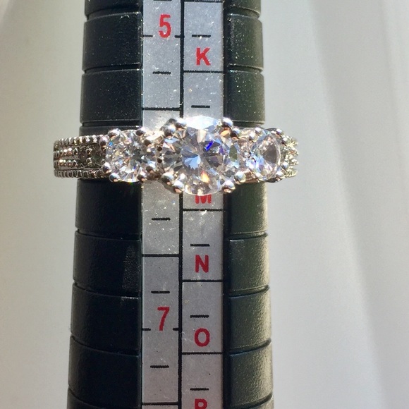 Ring - Picture 5 of 5